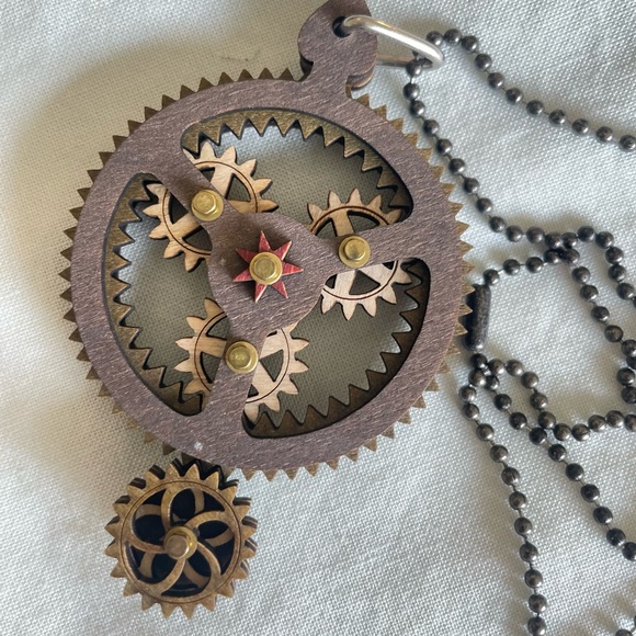 Steampunk Wooden Kinetic Planetary Gear Necklace - Picture 2 of 5